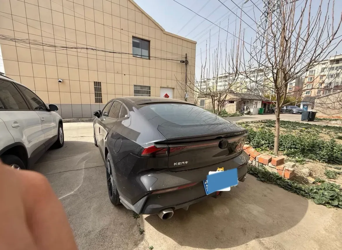 2022 ChangAn UNI-V 1.5T 188HP L4 7DCT,autocango,china used car exporter,china ev exporter,chinese used car exporter,chinese used ev exporter