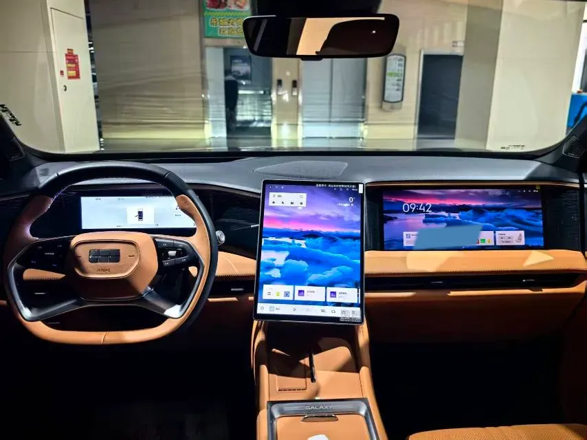 2025 Geely Galaxy L7 1.5L 112HP L4 1DHT PHEV 18.4KWH,autocango,china used car exporter,china ev exporter,chinese used car exporter,chinese used ev exporter