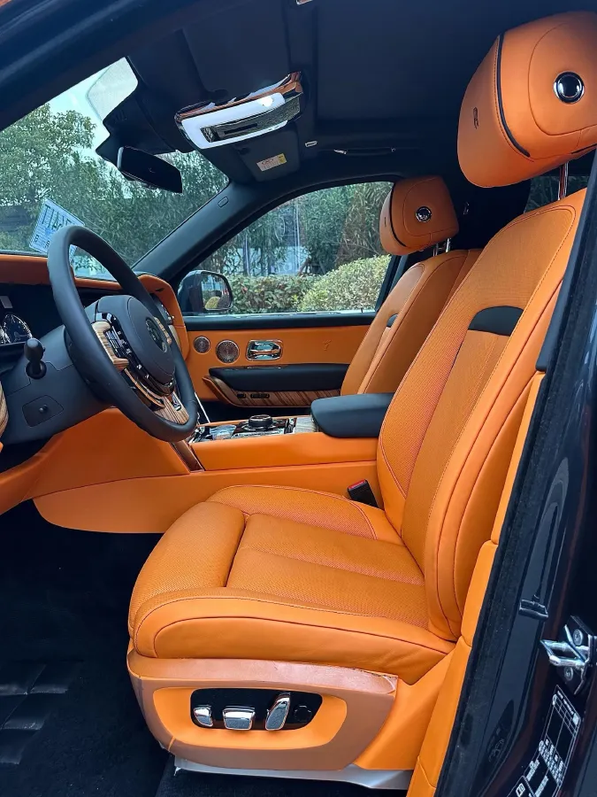 2018 Rolls-Royce Cullinan 6.7T 571HP V12 8AT,autocango,china used car exporter,china ev exporter,chinese used car exporter,chinese used ev exporter