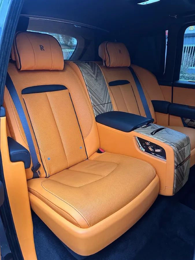 2018 Rolls-Royce Cullinan 6.7T 571HP V12 8AT,autocango,china used car exporter,china ev exporter,chinese used car exporter,chinese used ev exporter