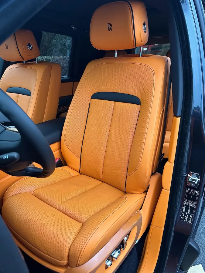 2018 Rolls-Royce Cullinan 6.7T 571HP V12 8AT,autocango,china used car exporter,china ev exporter,chinese used car exporter,chinese used ev exporter