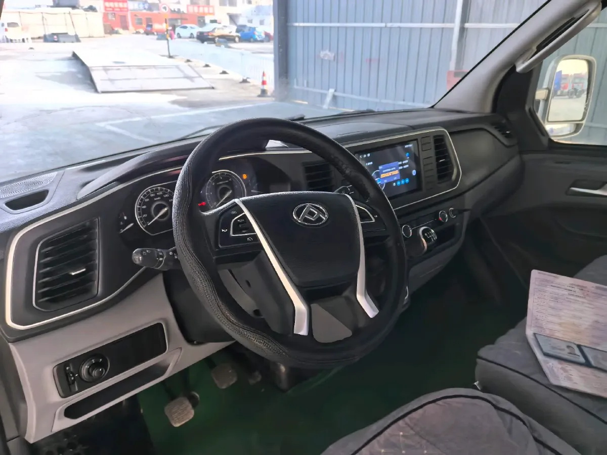 2021 MAXUS XinTu V80 2.0T 139HP L4 6MT,autocango,china used car exporter,china ev exporter,chinese used car exporter,chinese used ev exporter