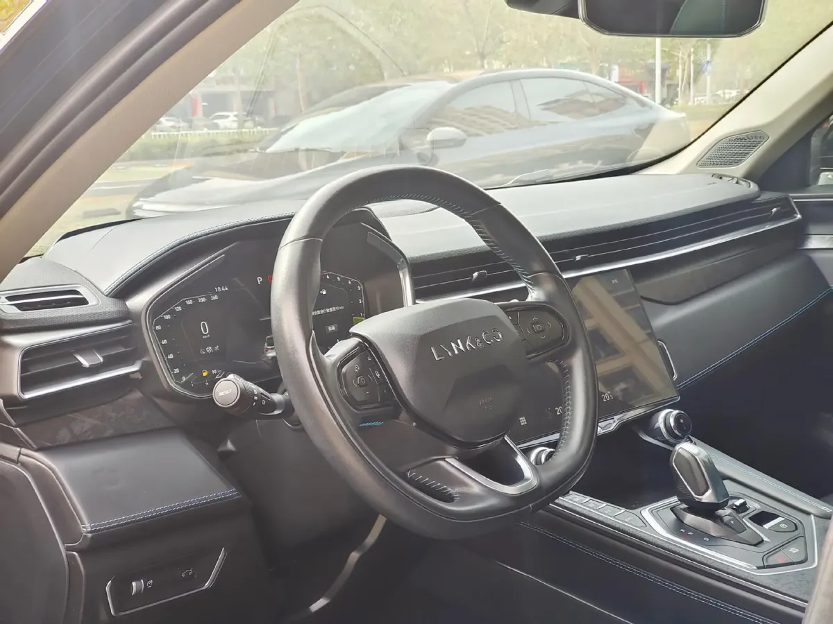 2022 LYNK&CO 05 2.0T 254HP L4 8AT,autocango,china used car exporter,china ev exporter,chinese used car exporter,chinese used ev exporter