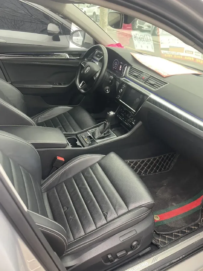 2019 Skoda Superb 2.0T 186HP L4 7DCT,autocango,china used car exporter,china ev exporter,chinese used car exporter,chinese used ev exporter