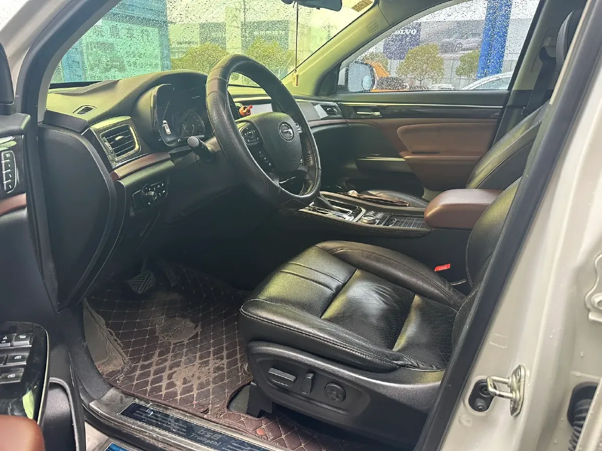 2017 GAC Trumpchi GS8 2.0T 201HP L4 6AT,autocango,china used car exporter,china ev exporter,chinese used car exporter,chinese used ev exporter