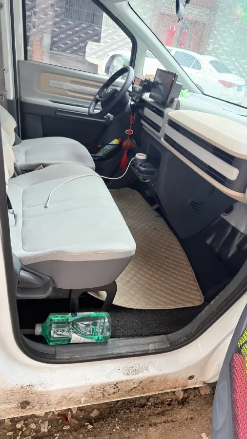 2025 JMC BaoDian 2.5T 160HP L4 8AT,autocango,china used car exporter,china ev exporter,chinese used car exporter,chinese used ev exporter