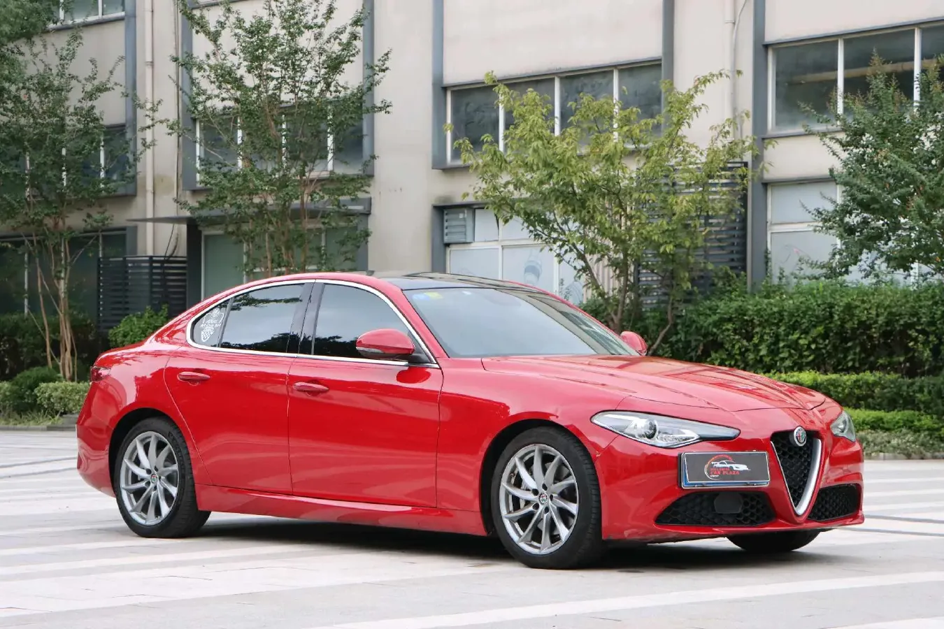 2017 Alfa Romeo Giulia 2.0T 280HP L4 8AT,autocango,china used car exporter,china ev exporter,chinese used car exporter,chinese used ev exporter