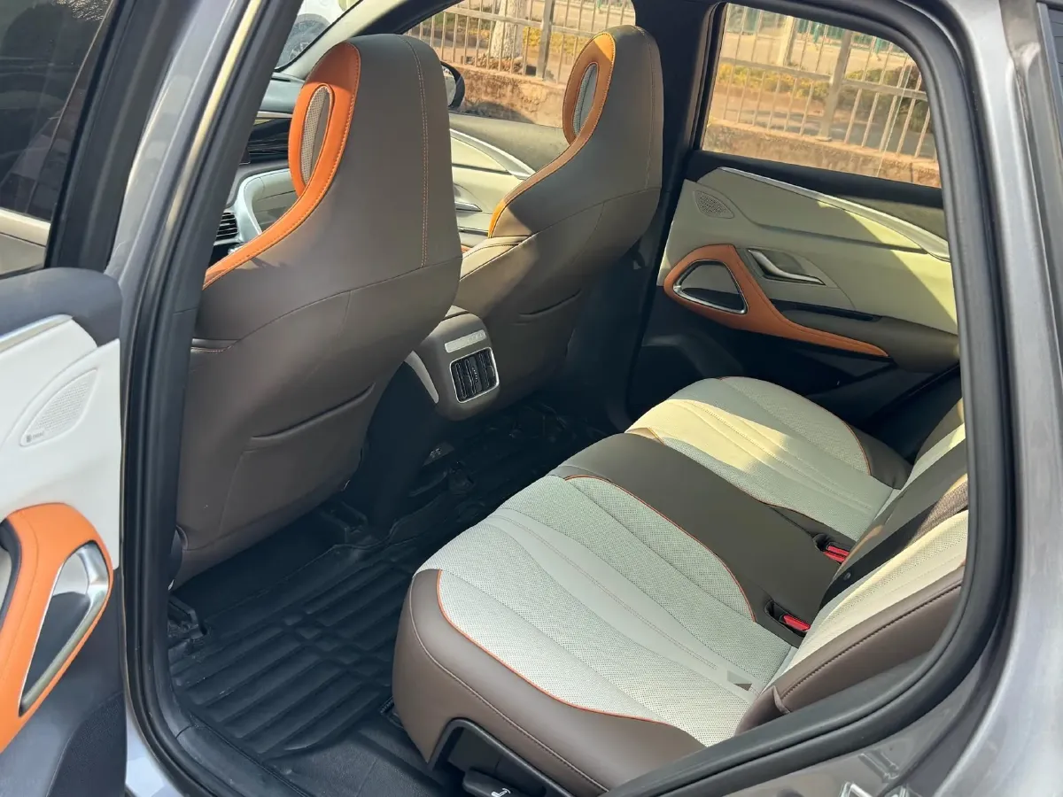 2022 Geely JiaJi 1.5T 177HP L3 7DCT PHEV 15.5KWH,autocango,china used car exporter,china ev exporter,chinese used car exporter,chinese used ev exporter