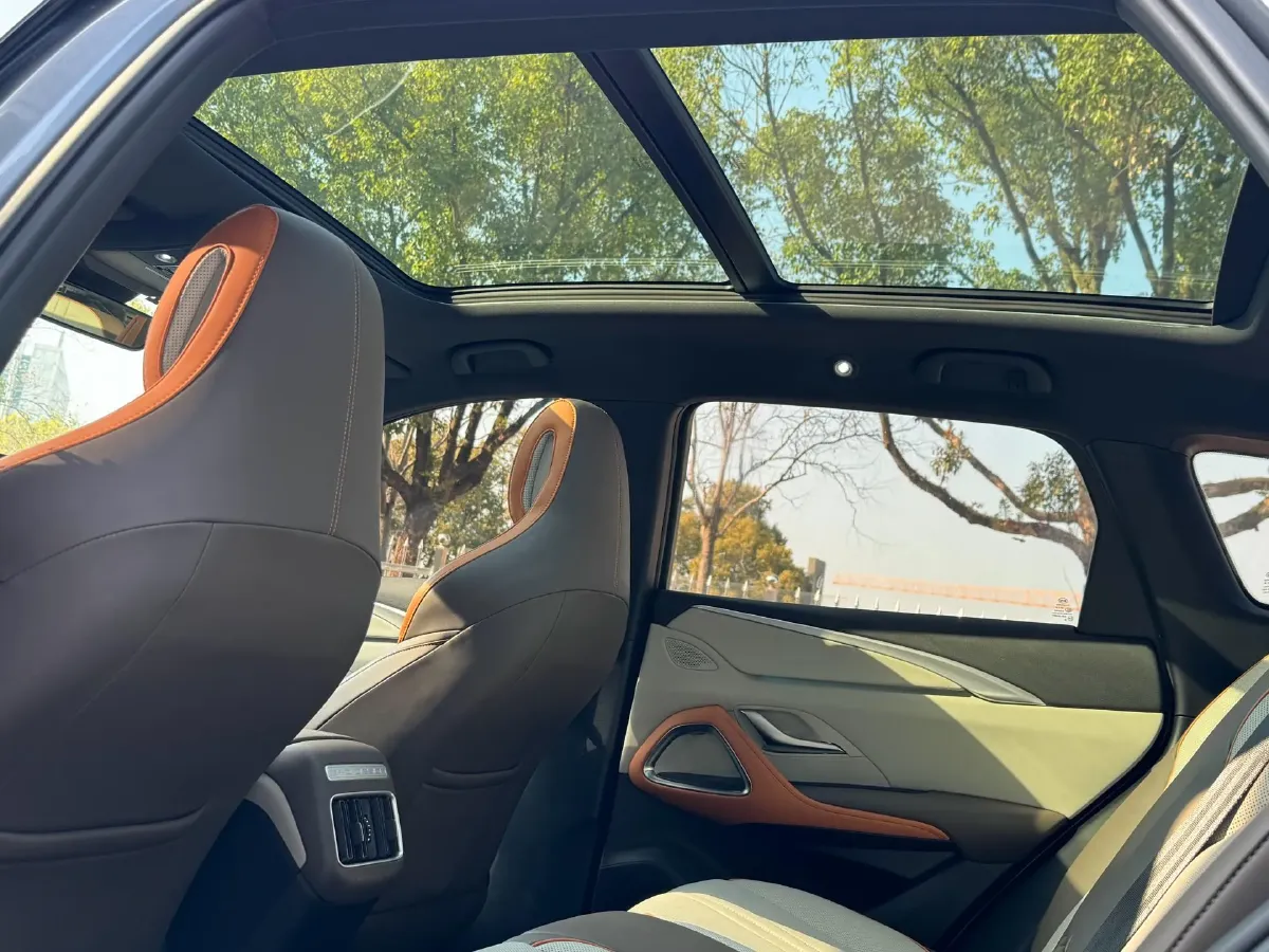 2022 Geely JiaJi 1.5T 177HP L3 7DCT PHEV 15.5KWH,autocango,china used car exporter,china ev exporter,chinese used car exporter,chinese used ev exporter