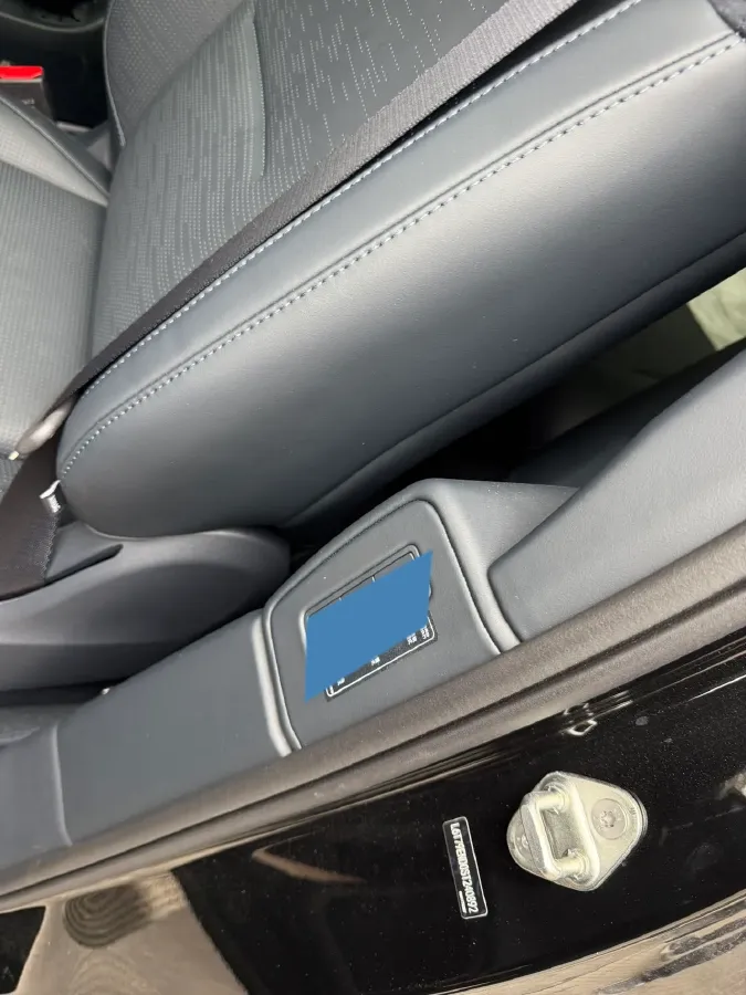 2025 LYNK&CO 900 2.0T 254HP L4 3DHT PHEV,autocango,china used car exporter,china ev exporter,chinese used car exporter,chinese used ev exporter