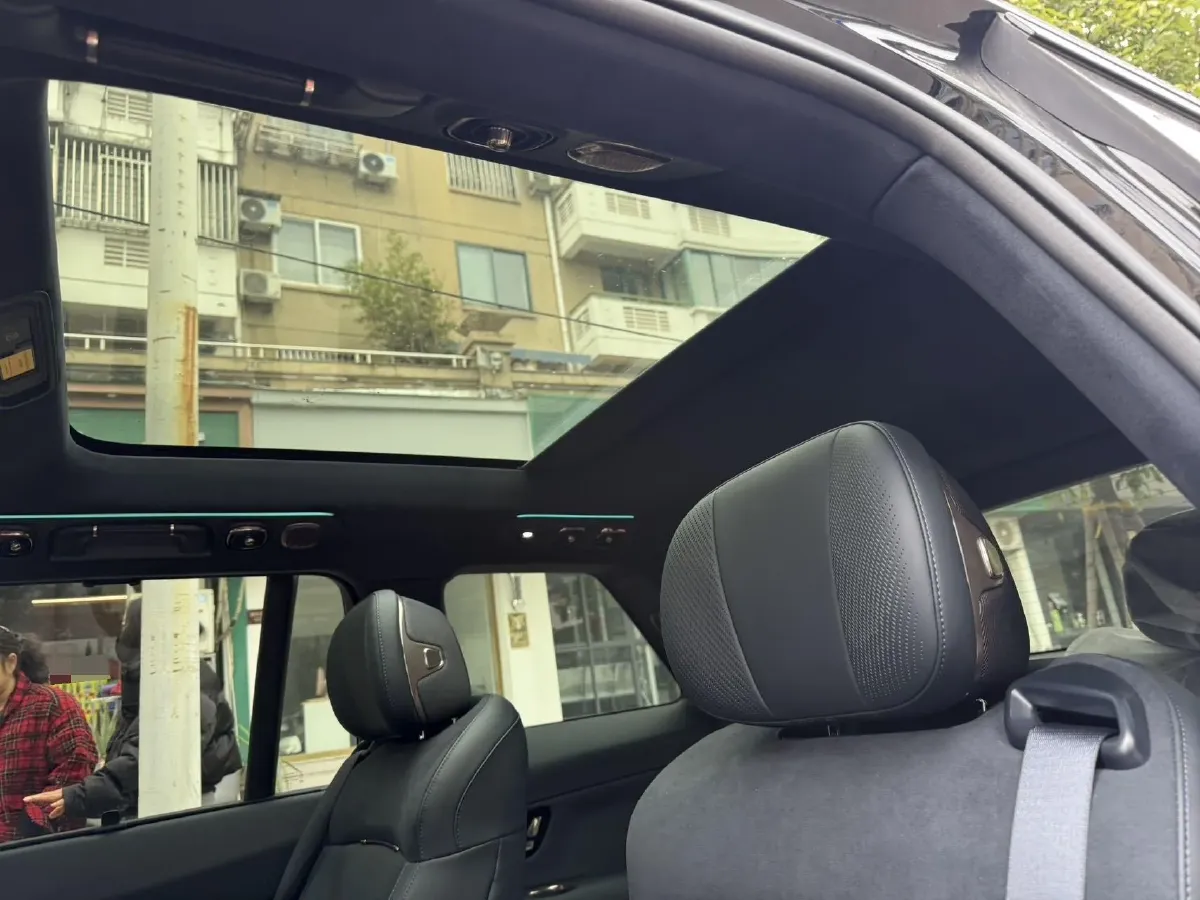 2025 LYNK&CO 900 2.0T 254HP L4 3DHT PHEV,autocango,china used car exporter,china ev exporter,chinese used car exporter,chinese used ev exporter