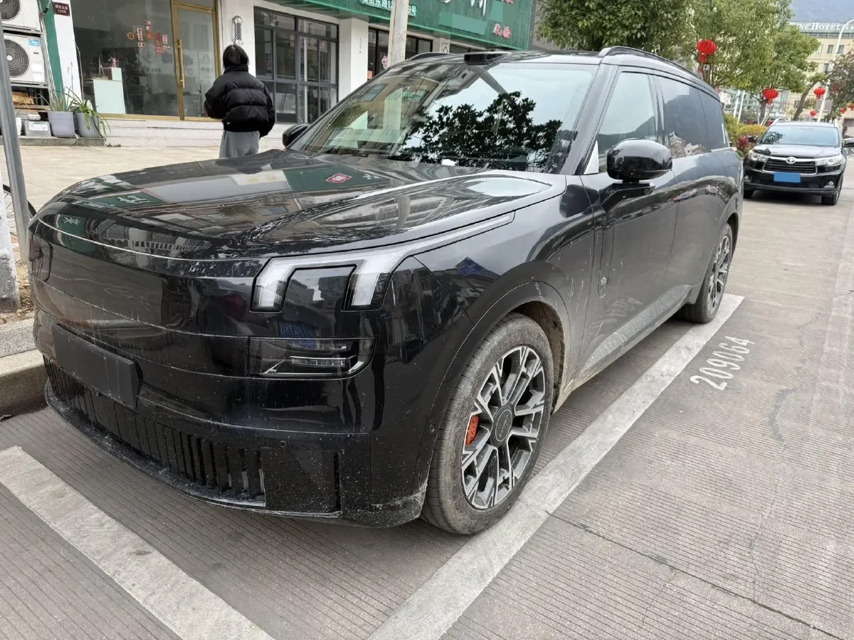 2025 LYNK&CO 900 2.0T 254HP L4 3DHT PHEV,autocango,china used car exporter,china ev exporter,chinese used car exporter,chinese used ev exporter