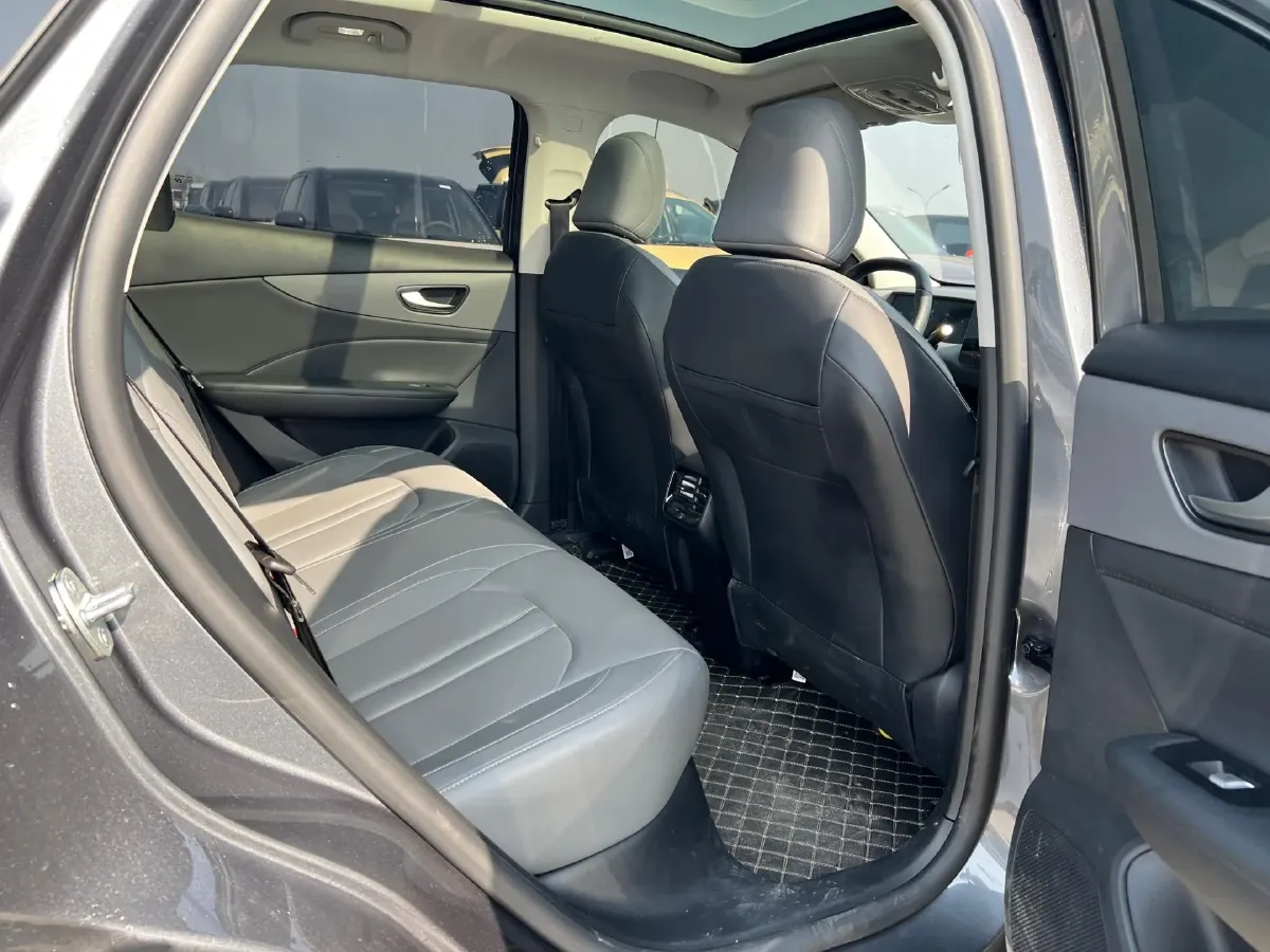 2025 MG MG ES5 BEV 62.2KWH,autocango,china used car exporter,china ev exporter,chinese used car exporter,chinese used ev exporter