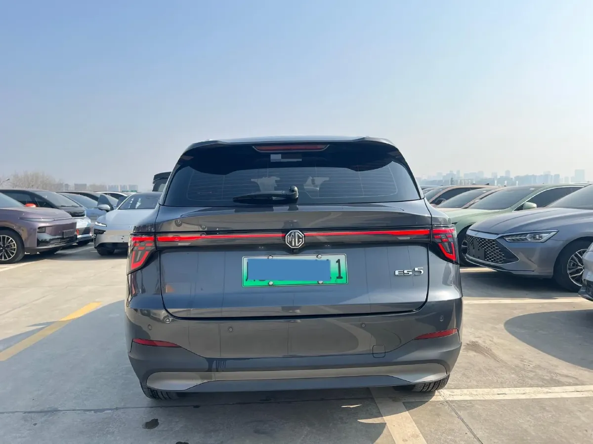 2025 MG MG ES5 BEV 62.2KWH,autocango,china used car exporter,china ev exporter,chinese used car exporter,chinese used ev exporter