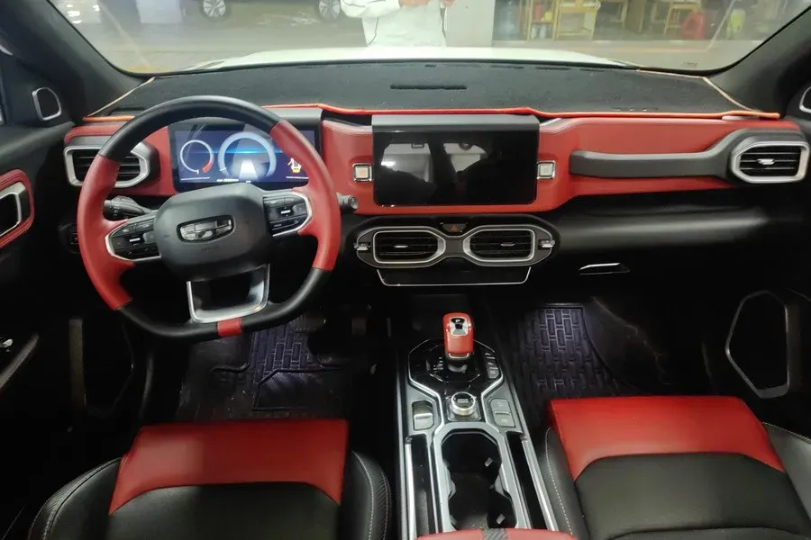 2020 Geely ICON 1.5T 177HP L3 7DCT,autocango,china used car exporter,china ev exporter,chinese used car exporter,chinese used ev exporter