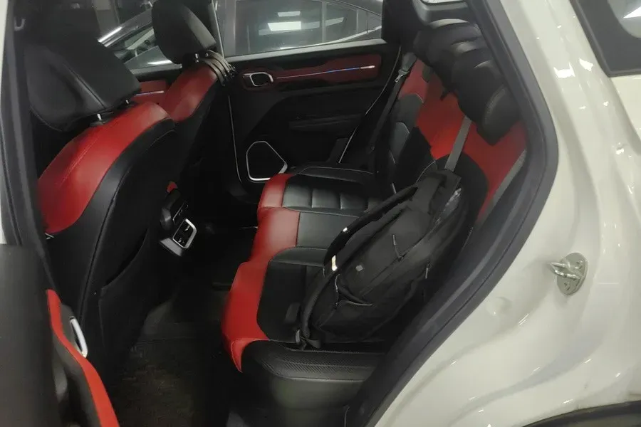 2020 Geely ICON 1.5T 177HP L3 7DCT,autocango,china used car exporter,china ev exporter,chinese used car exporter,chinese used ev exporter