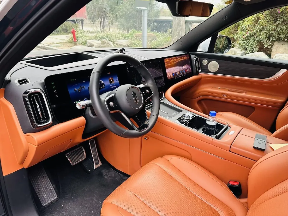 2024 AITO AITO M9 1.5T 152HP L4 REEV 42KWH,autocango,china used car exporter,china ev exporter,chinese used car exporter,chinese used ev exporter