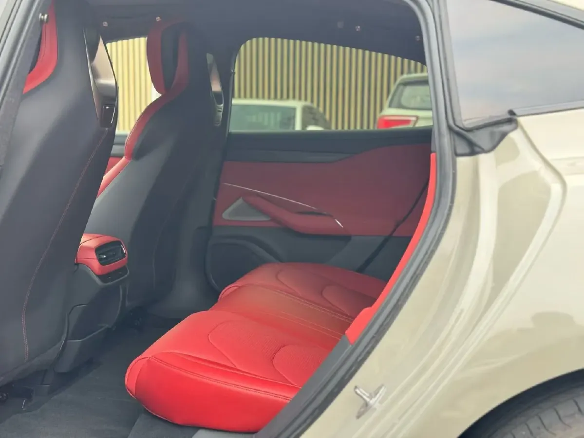 2024 MI SU7 BEV 73.6KWH,autocango,china used car exporter,china ev exporter,chinese used car exporter,chinese used ev exporter