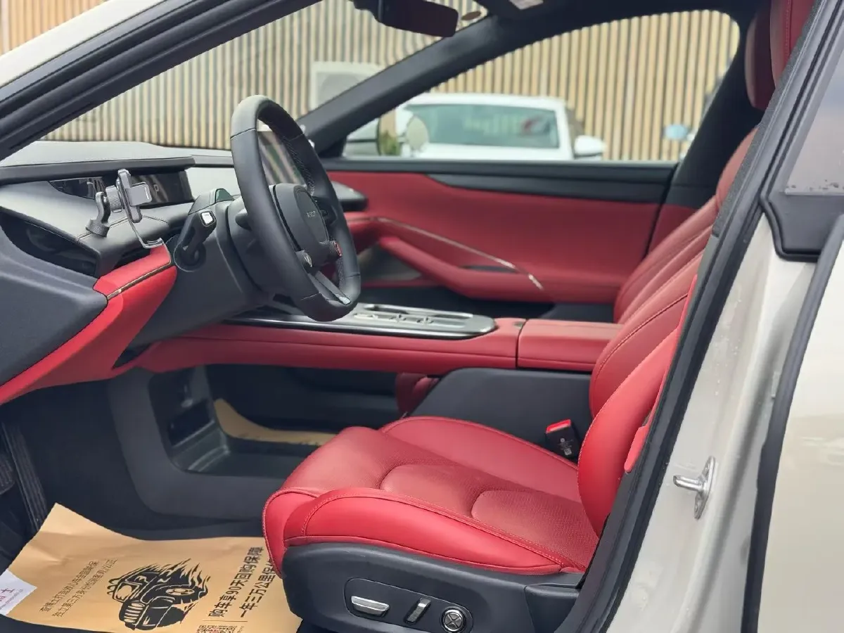 2024 MI SU7 BEV 73.6KWH,autocango,china used car exporter,china ev exporter,chinese used car exporter,chinese used ev exporter