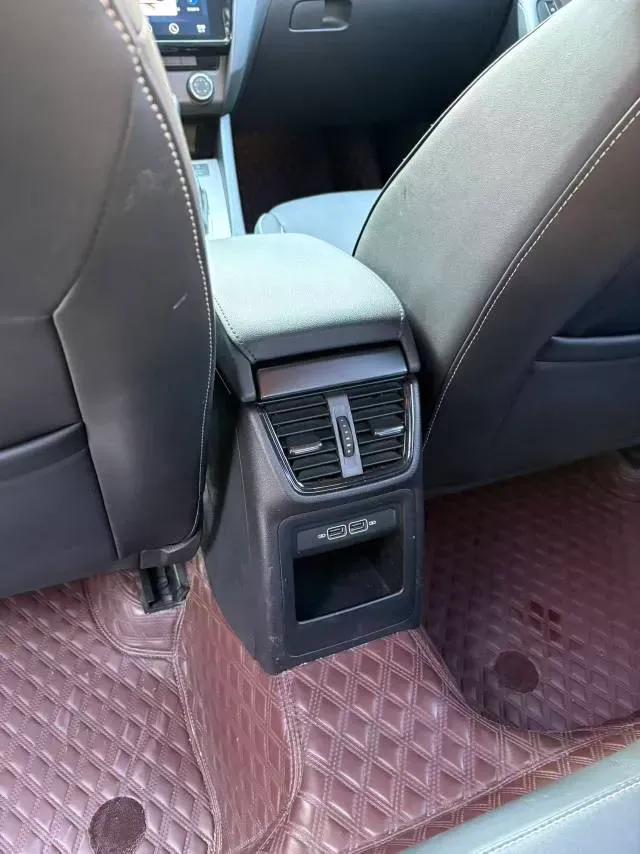 2021 Skoda Octavia 1.5L 113HP L4 6AT,autocango,china used car exporter,china ev exporter,chinese used car exporter,chinese used ev exporter