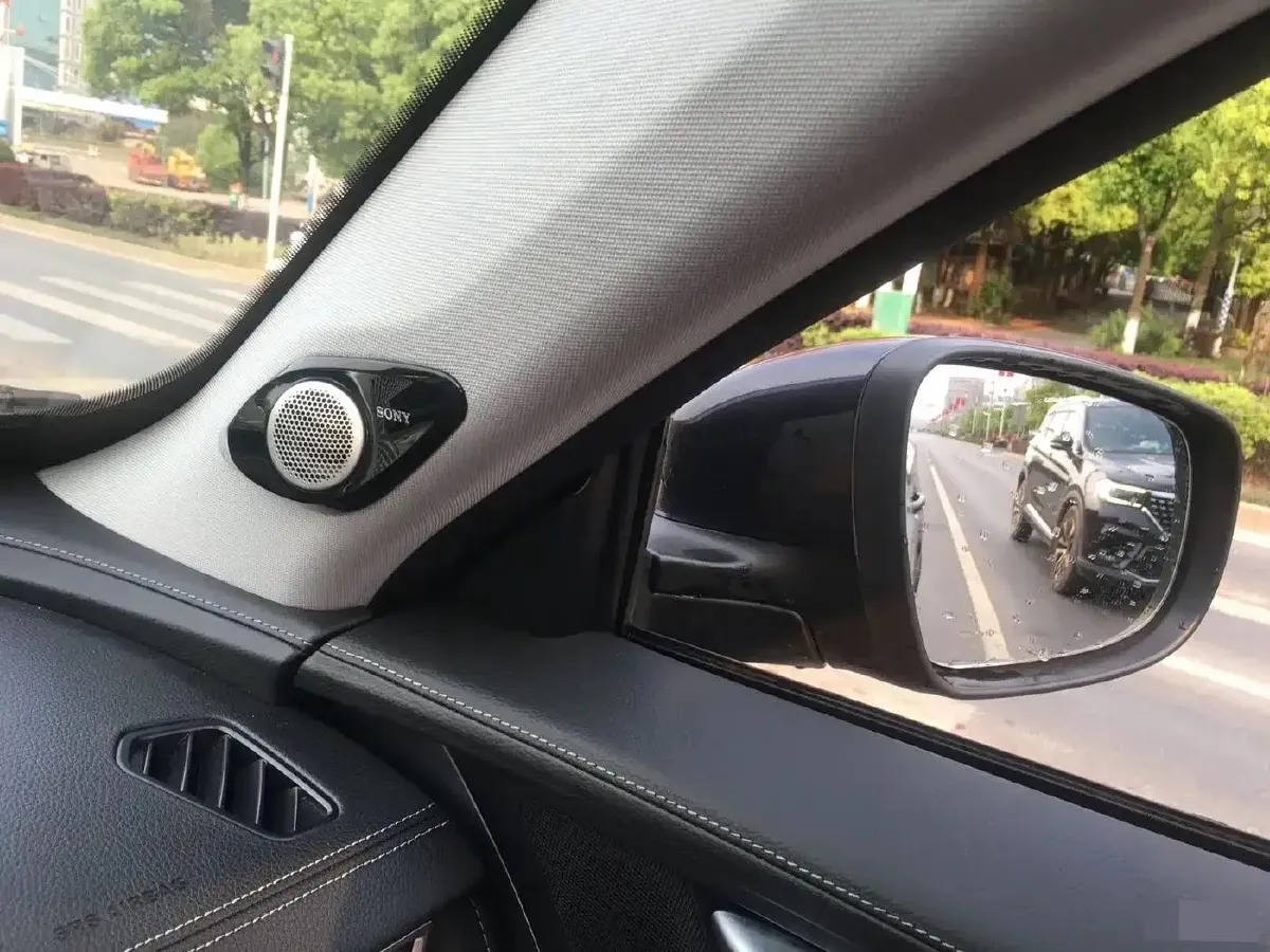 2022 Volkswagen T-Cross 1.5L 113HP L4 6AT,autocango,china used car exporter,china ev exporter,chinese used car exporter,chinese used ev exporter