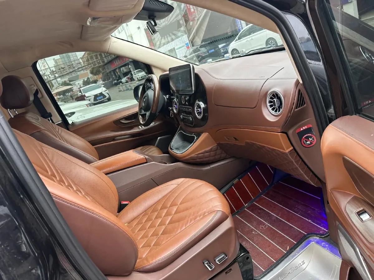 2021 Mercedes-Benz Vito 2.0T 211HP L4 9AT,autocango,china used car exporter,china ev exporter,chinese used car exporter,chinese used ev exporter