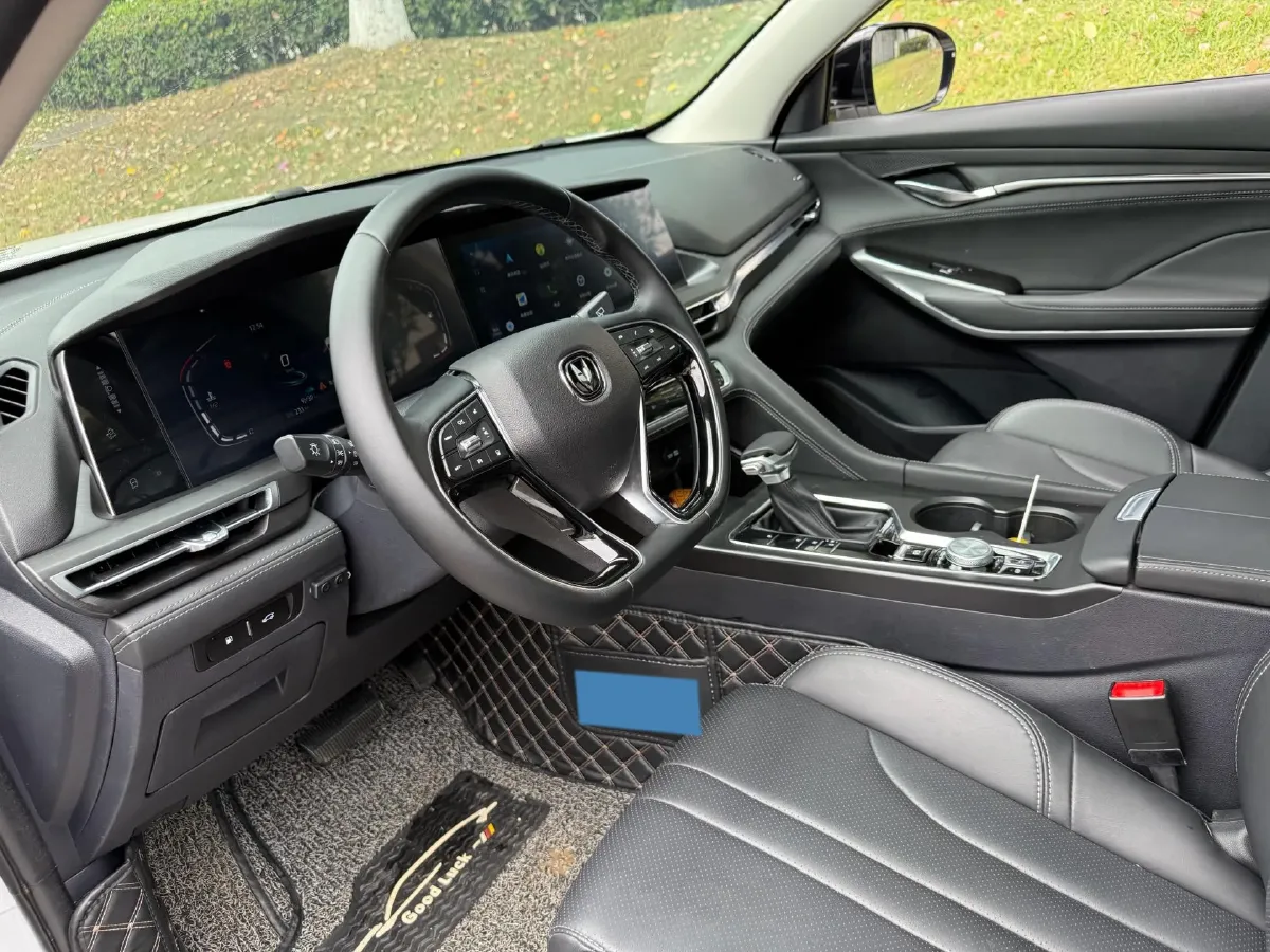 2022 ChangAn CS75 1.5T 180HP L4 7DCT,autocango,china used car exporter,china ev exporter,chinese used car exporter,chinese used ev exporter