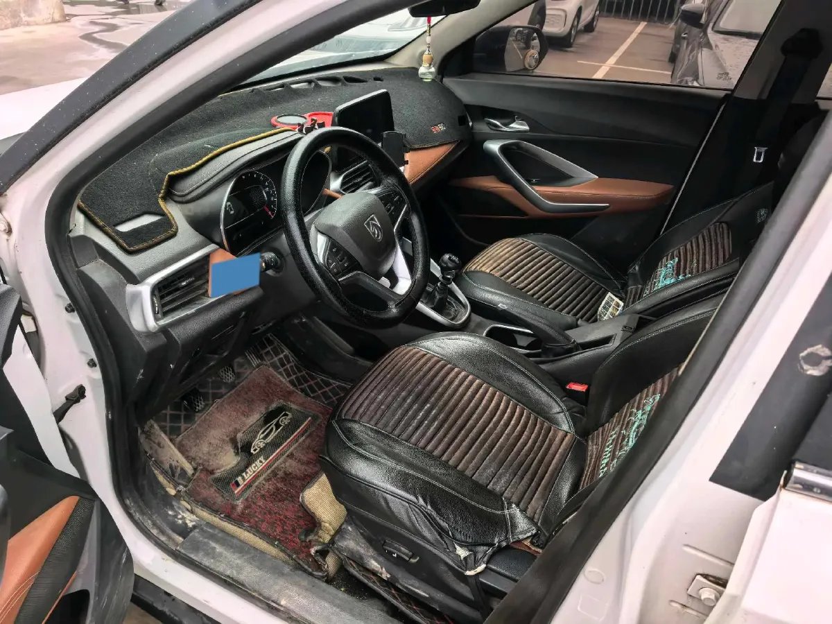 2019 BaoJun 730 1.5L 105HP L4 6MT,autocango,china used car exporter,china ev exporter,chinese used car exporter,chinese used ev exporter