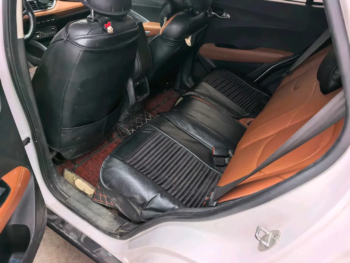 2019 BaoJun 730 1.5L 105HP L4 6MT,autocango,china used car exporter,china ev exporter,chinese used car exporter,chinese used ev exporter