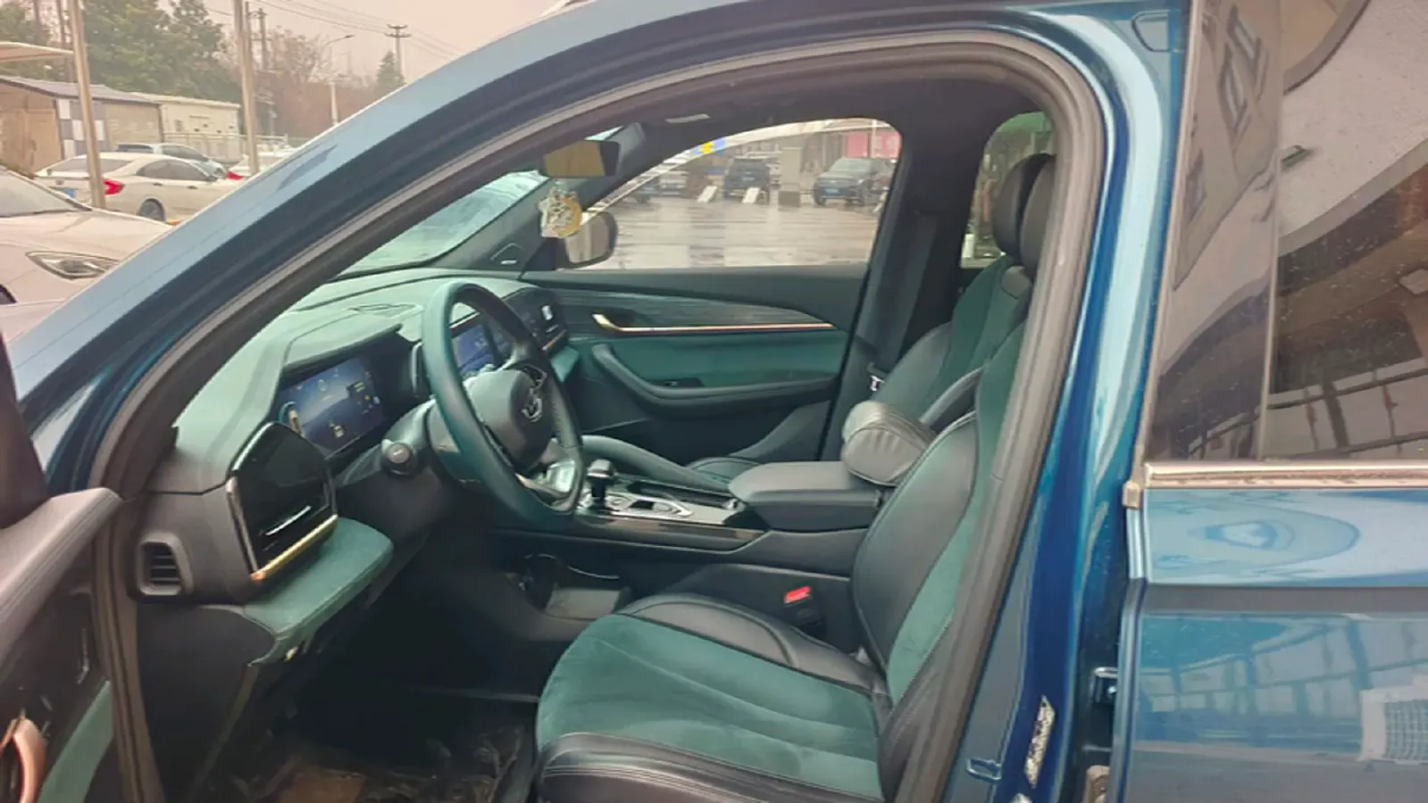 2021 Geely Monjaro 2.0T 238HP L4 8AT,autocango,china used car exporter,china ev exporter,chinese used car exporter,chinese used ev exporter