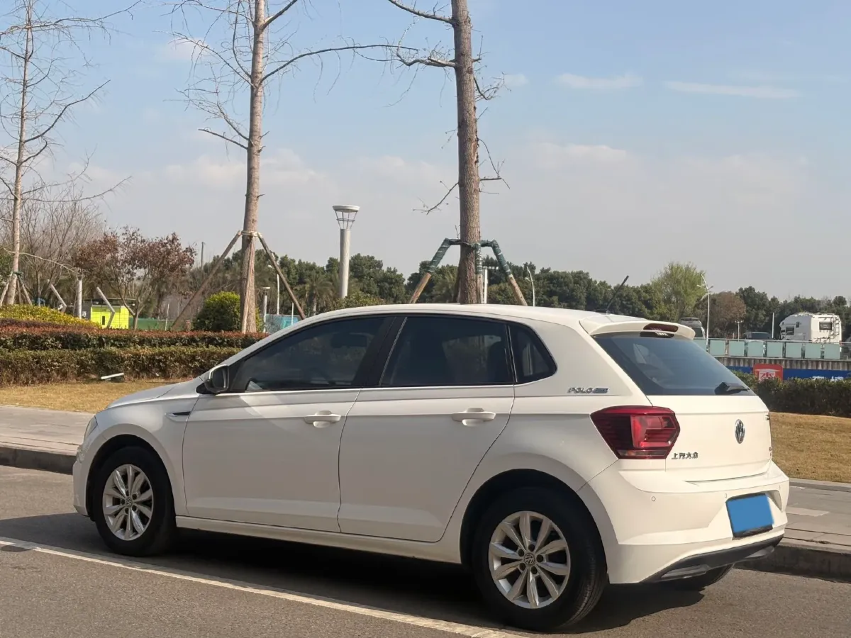2021 Haval H6 1.5T 169HP L4 7DCT,autocango,china used car exporter,china ev exporter,chinese used car exporter,chinese used ev exporter