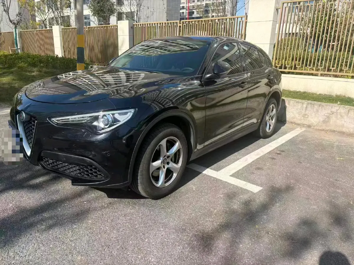 2017 Jaguar XE 2.0T 240HP L4 8AT,autocango,china used car exporter,china ev exporter,chinese used car exporter,chinese used ev exporter