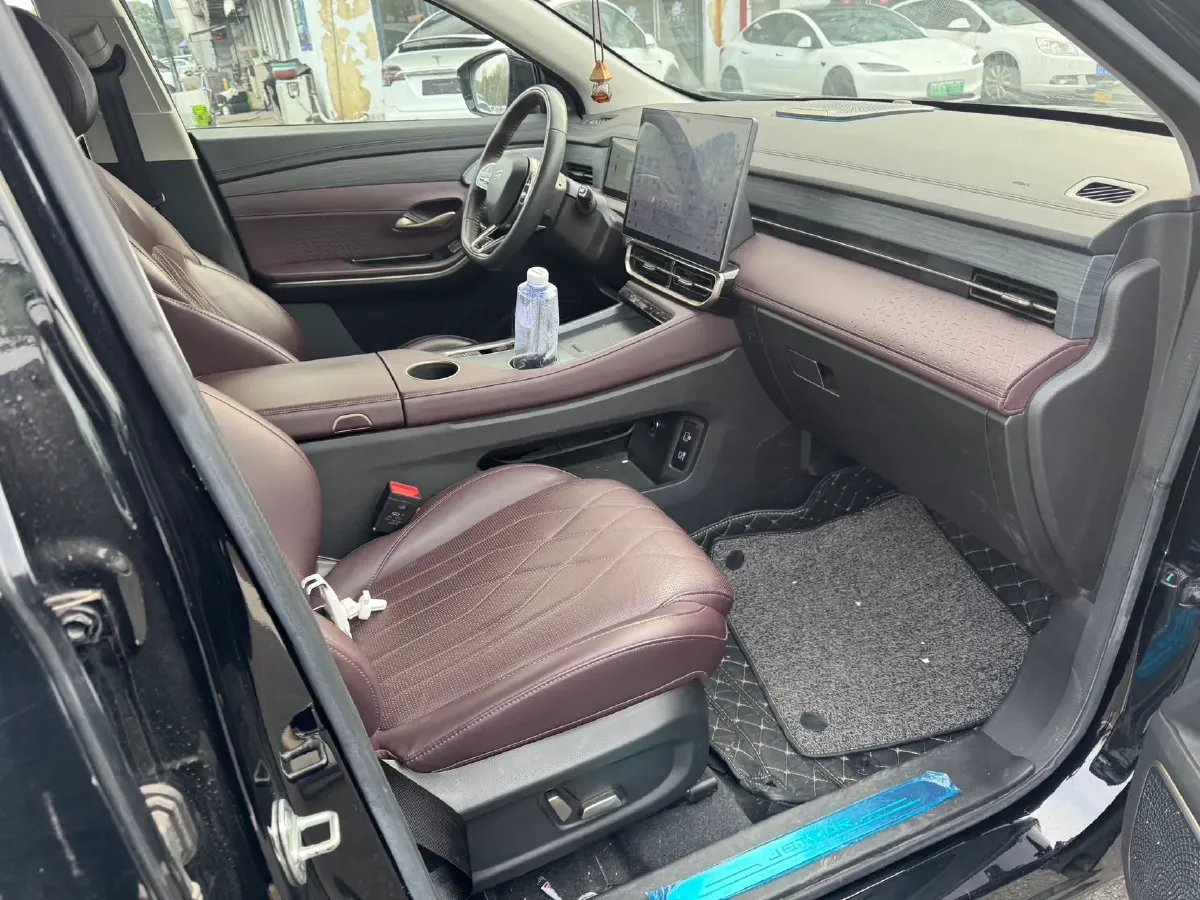 2024 Jetour X90 PRO 2.0T 254HP L4 7DCT,autocango,china used car exporter,china ev exporter,chinese used car exporter,chinese used ev exporter