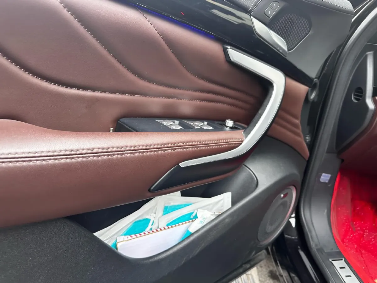 2017 WEY VV7 2.0T 234HP L4 7DCT,autocango,china used car exporter,china ev exporter,chinese used car exporter,chinese used ev exporter