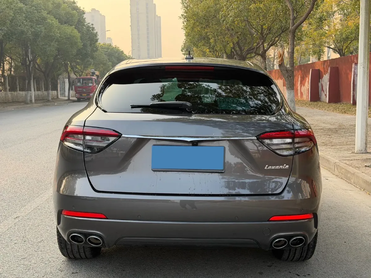 2022 Maserati Levante 2.0T 330HP L4 8AT,autocango,china used car exporter,china ev exporter,chinese used car exporter,chinese used ev exporter