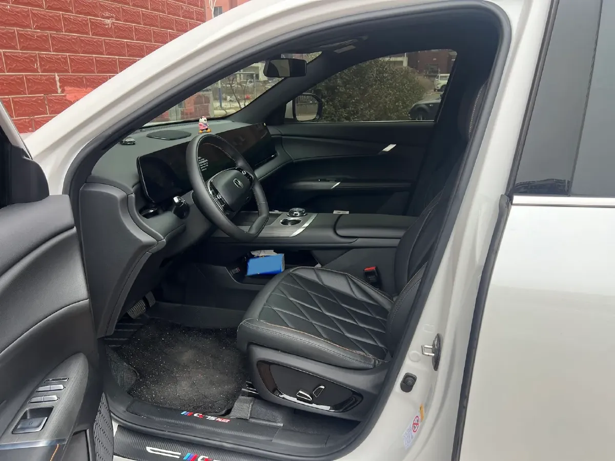 2025 ChangAn CS75 Plus 1.5T 192HP L4 8AT,autocango,china used car exporter,china ev exporter,chinese used car exporter,chinese used ev exporter