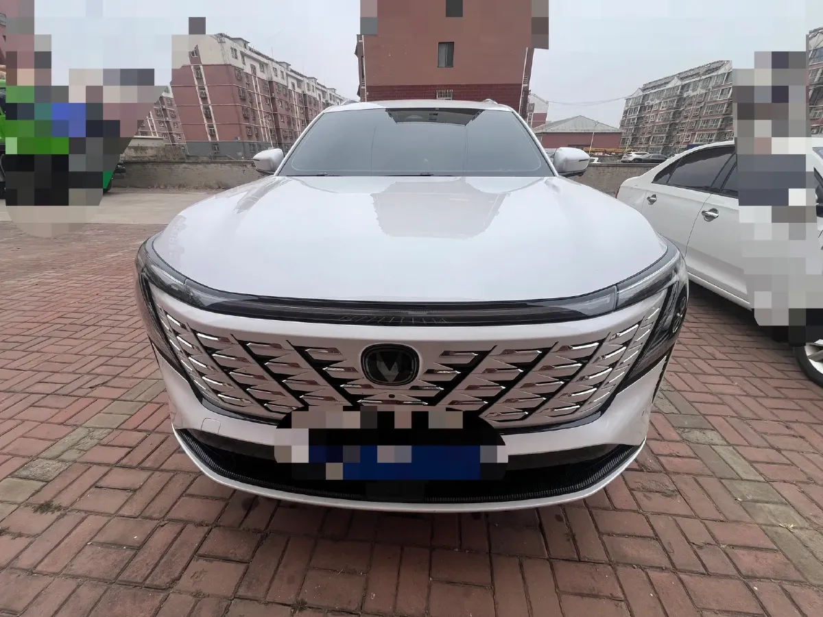 2025 ChangAn CS75 Plus 1.5T 192HP L4 8AT,autocango,china used car exporter,china ev exporter,chinese used car exporter,chinese used ev exporter