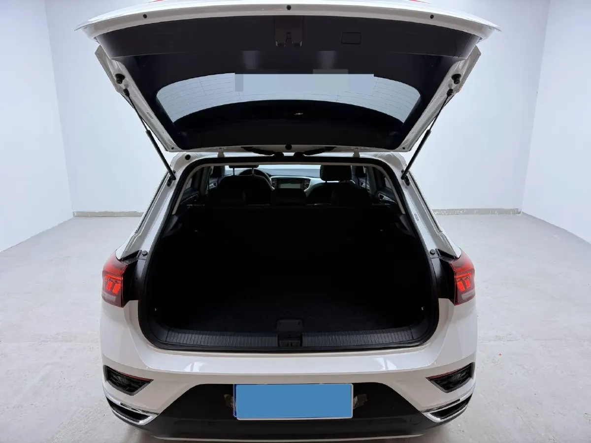 2021 Volkswagen T-Roc 1.4T 150HP L4 7DCT,autocango,china used car exporter,china ev exporter,chinese used car exporter,chinese used ev exporter