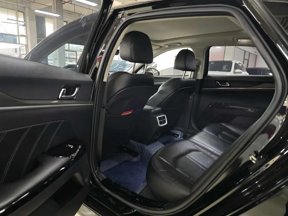 2020 Kia K5 2.0T 240HP L4 8AT,autocango,china used car exporter,china ev exporter,chinese used car exporter,chinese used ev exporter