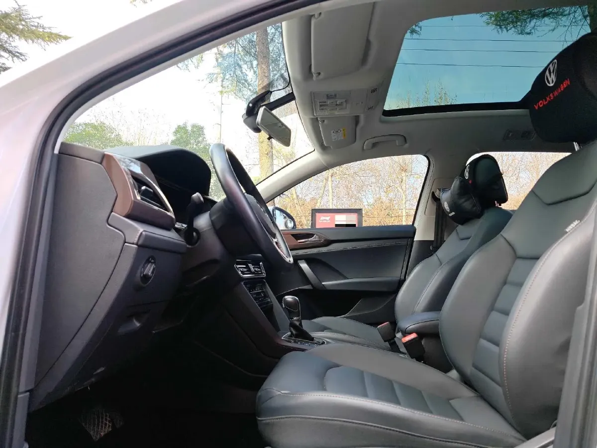 2021 Volkswagen Tharu 1.4T 150HP L4 7DCT,autocango,china used car exporter,china ev exporter,chinese used car exporter,chinese used ev exporter