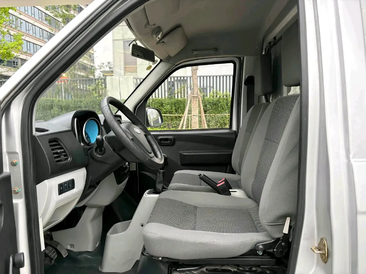 2019 Karry YouJin 1.5L 116HP L4 5MT,autocango,china used car exporter,china ev exporter,chinese used car exporter,chinese used ev exporter