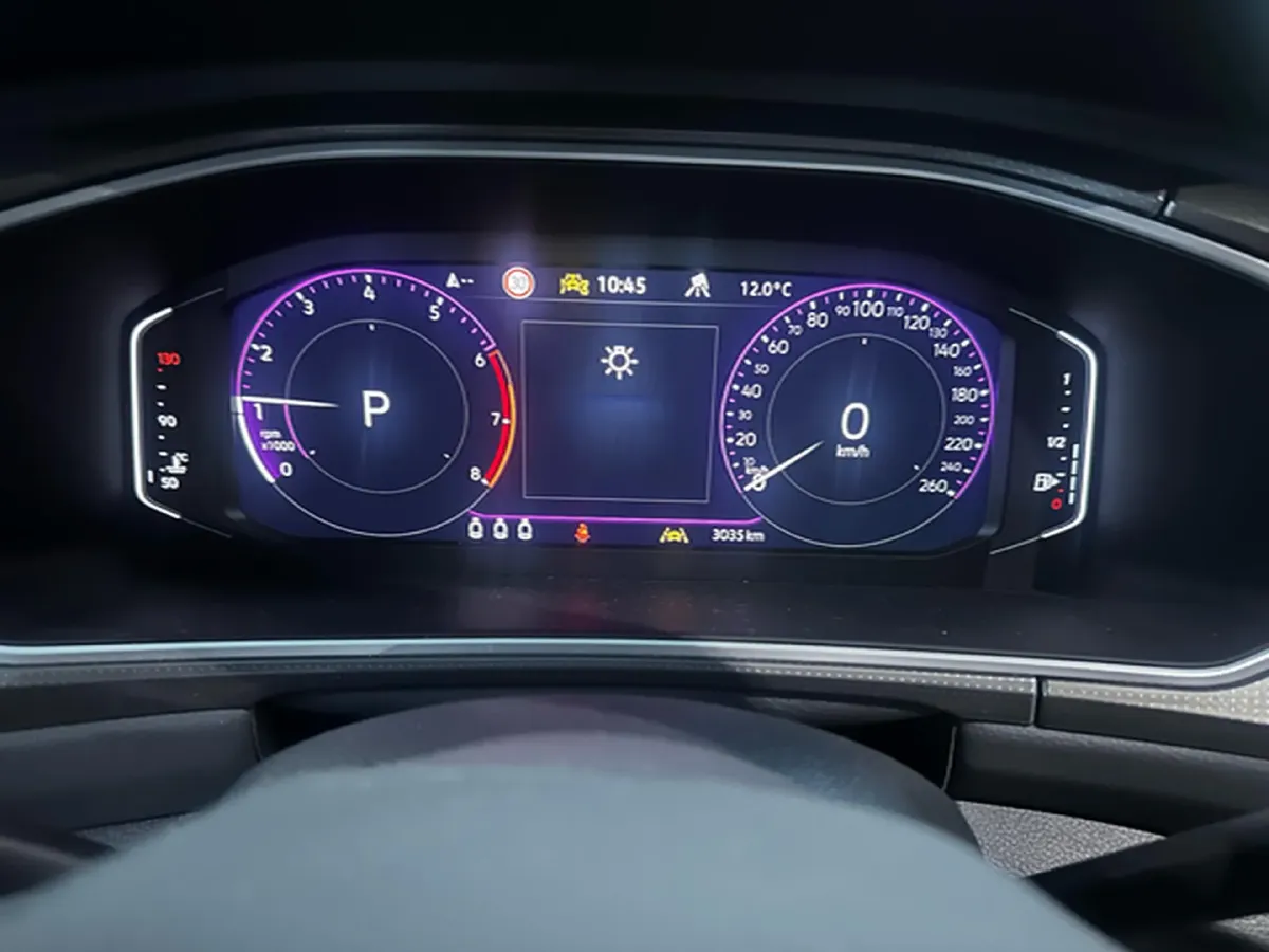 2025 Volkswagen T-Roc 1.5T 160HP L4 7DCT,autocango,china used car exporter,china ev exporter,chinese used car exporter,chinese used ev exporter