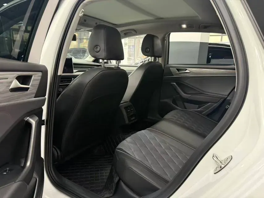 2025 Volkswagen Sagitar 1.5T 160HP L4 7DCT,autocango,china used car exporter,china ev exporter,chinese used car exporter,chinese used ev exporter