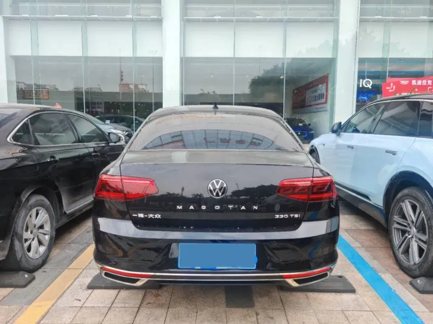 2020 Volkswagen Magotan 2.0T 186HP L4 7DCT,autocango,china used car exporter,china ev exporter,chinese used car exporter,chinese used ev exporter