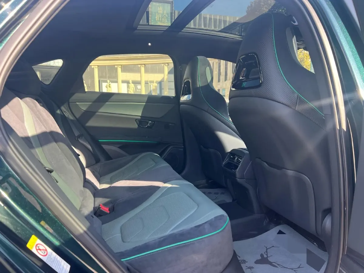 2022 Toyota Highlander 2.5L 192HP L4 E-CVT Hybrid,autocango,china used car exporter,china ev exporter,chinese used car exporter,chinese used ev exporter