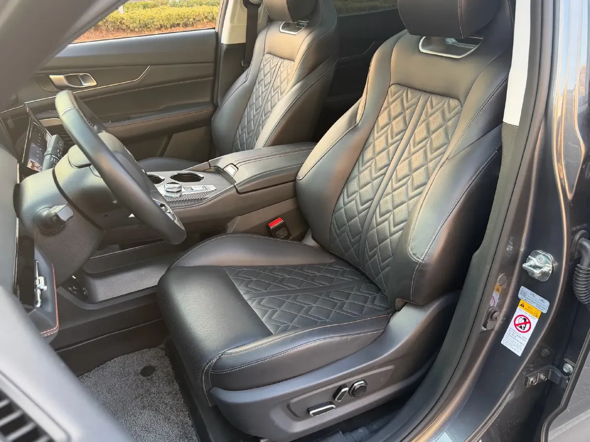 2021 ChangAn UNI-K 2.0T 233HP L4 8AT,autocango,china used car exporter,china ev exporter,chinese used car exporter,chinese used ev exporter