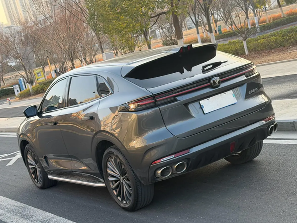 2021 ChangAn UNI-K 2.0T 233HP L4 8AT,autocango,china used car exporter,china ev exporter,chinese used car exporter,chinese used ev exporter