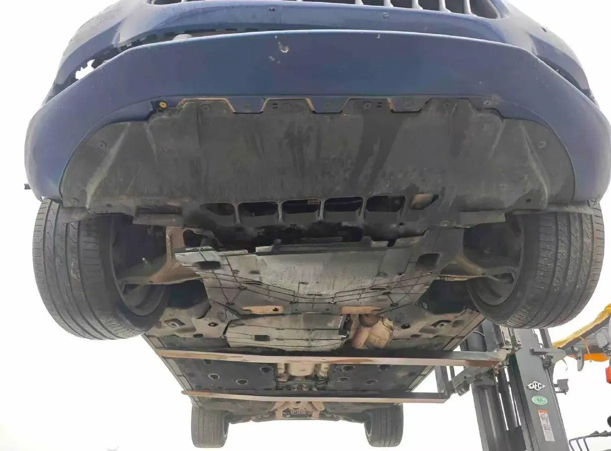 2021 Maserati Ghibli 2.0T 330HP L4 8AT,autocango,china used car exporter,china ev exporter,chinese used car exporter,chinese used ev exporter