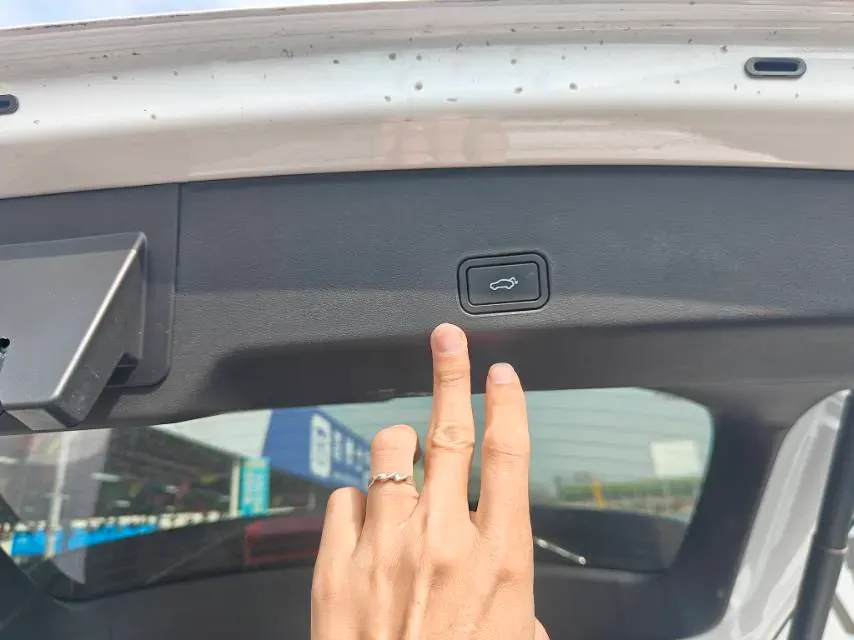 2024 Geely Monjaro 2.0T 238HP L4 8AT,autocango,china used car exporter,china ev exporter,chinese used car exporter,chinese used ev exporter