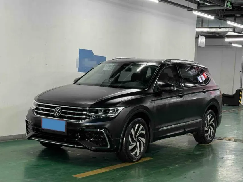 2024 Volkswagen Tiguan L 2.0T 186HP L4 7DCT,autocango,china used car exporter,china ev exporter,chinese used car exporter,chinese used ev exporter
